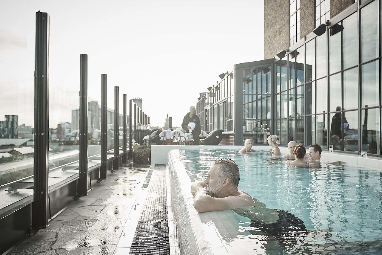 Steam Hotel Вестерос Экстерьер фото Skyline pool